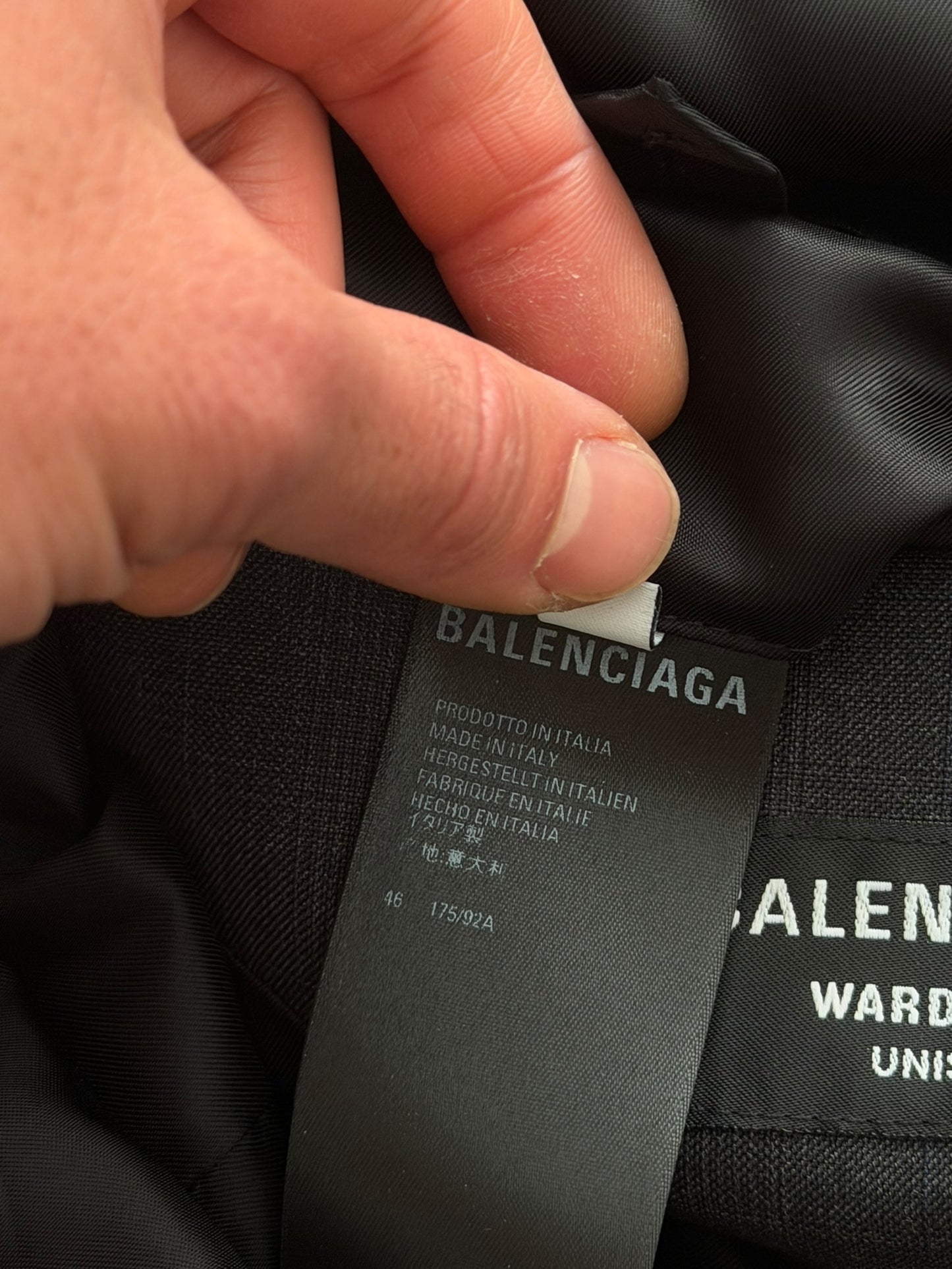 Apparel Rentals Light Suit Set