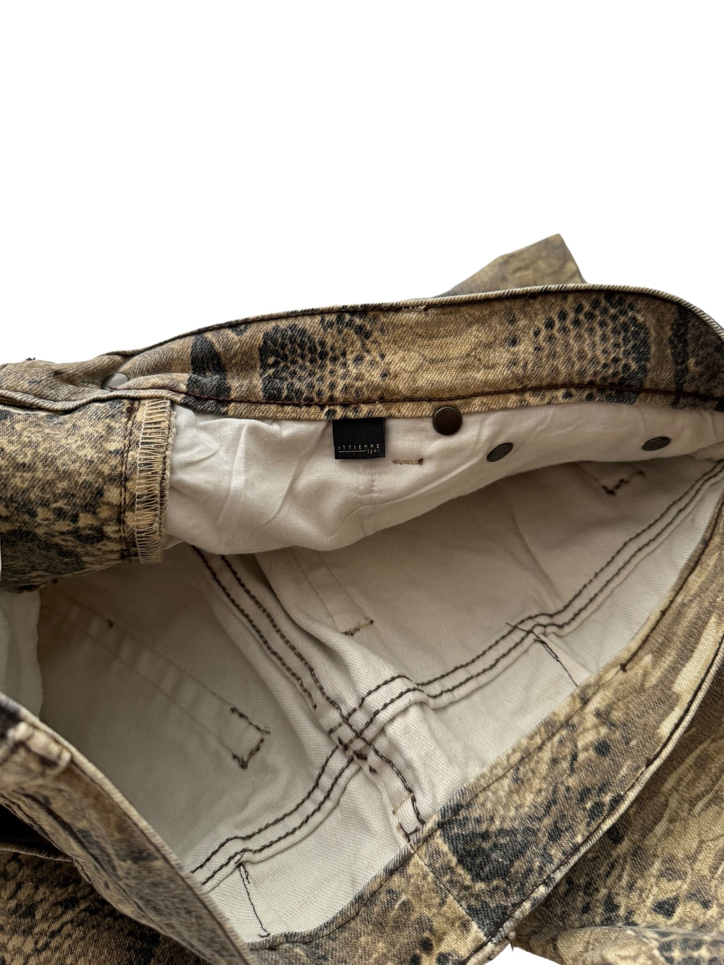 Trompe-l'œil Print Snake Flare