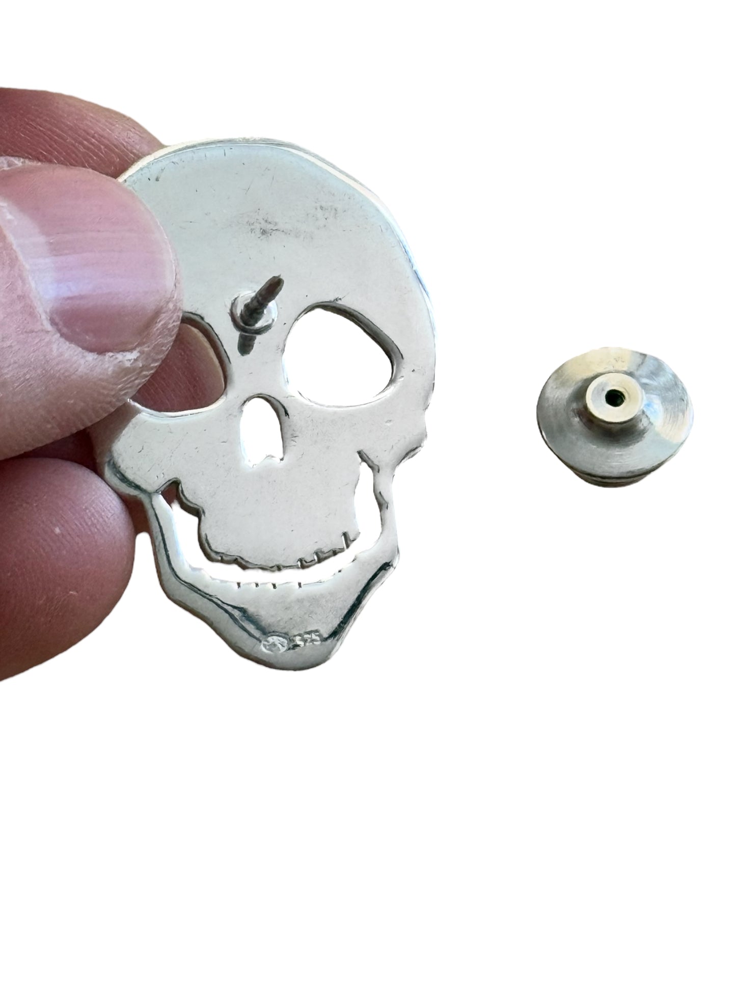 SS05 Sterling Silver Skull Pin (Hedi)