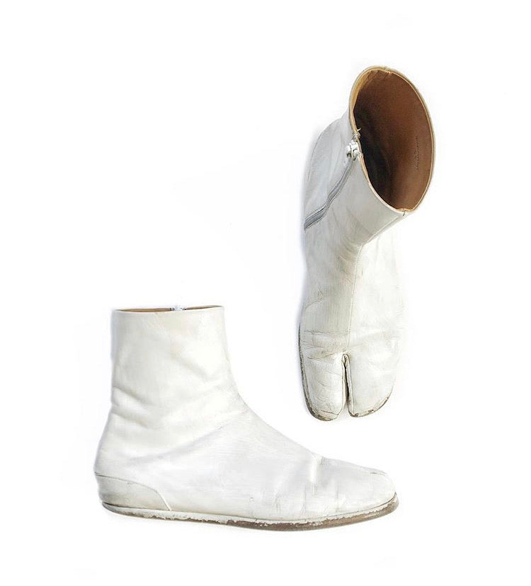 Margiela flat tabi sales boots