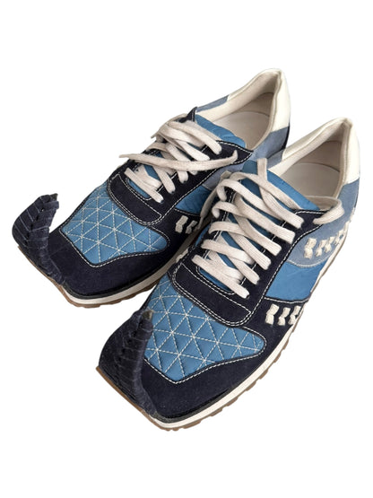 Dinosaur “Elf” Pointy Toe Sneaker
