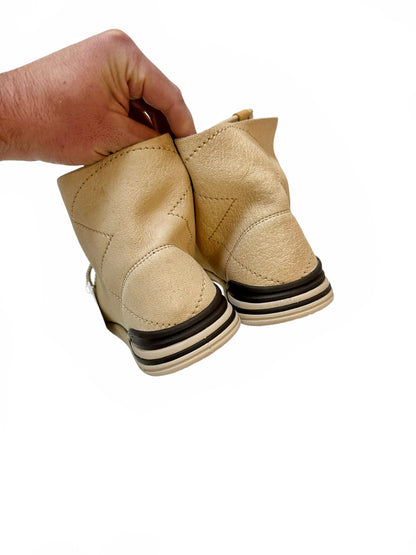 Red Deer Huron Hi Moc