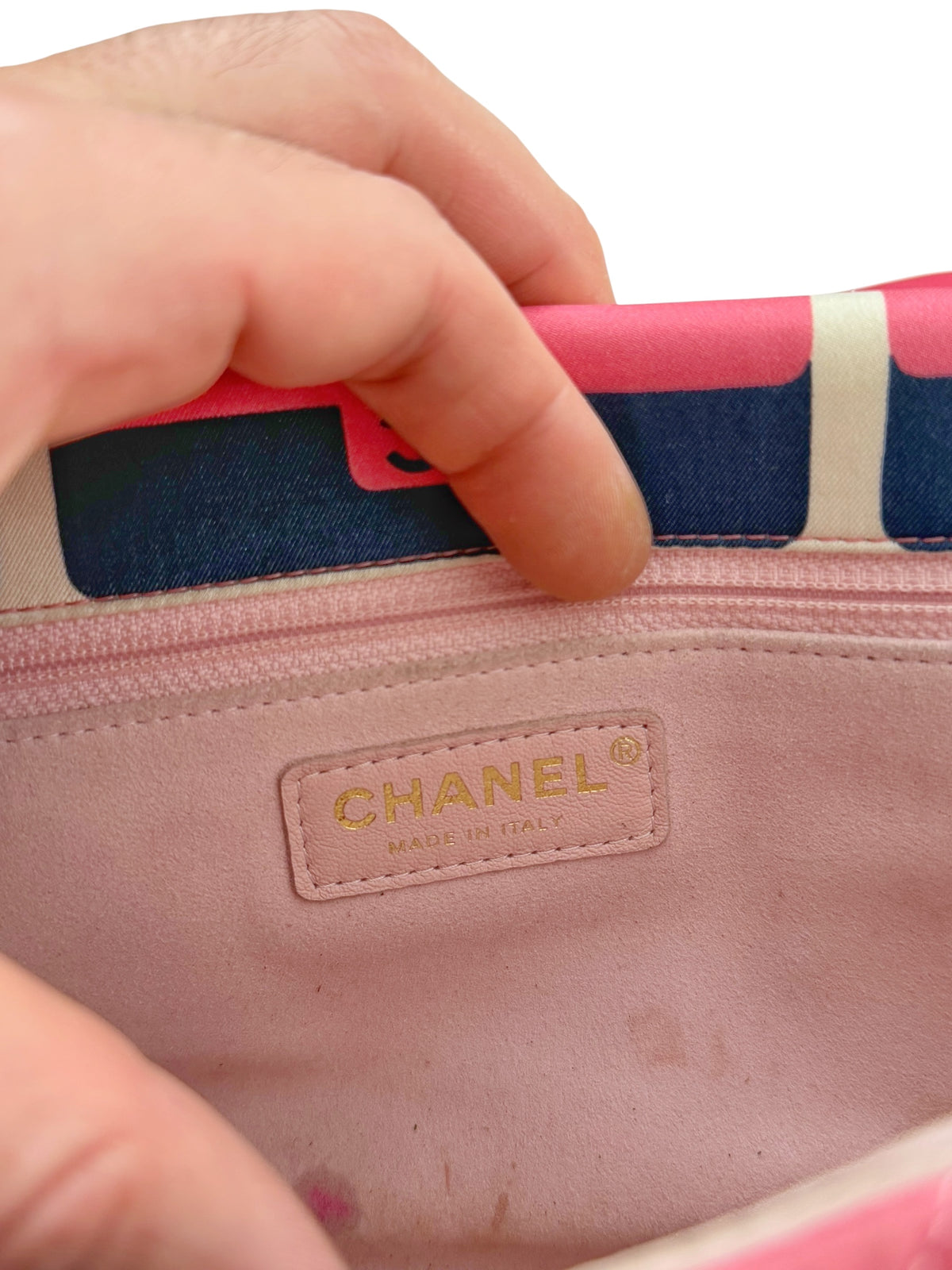 Jumbo CC Graphic Fade Print Flap Bag
