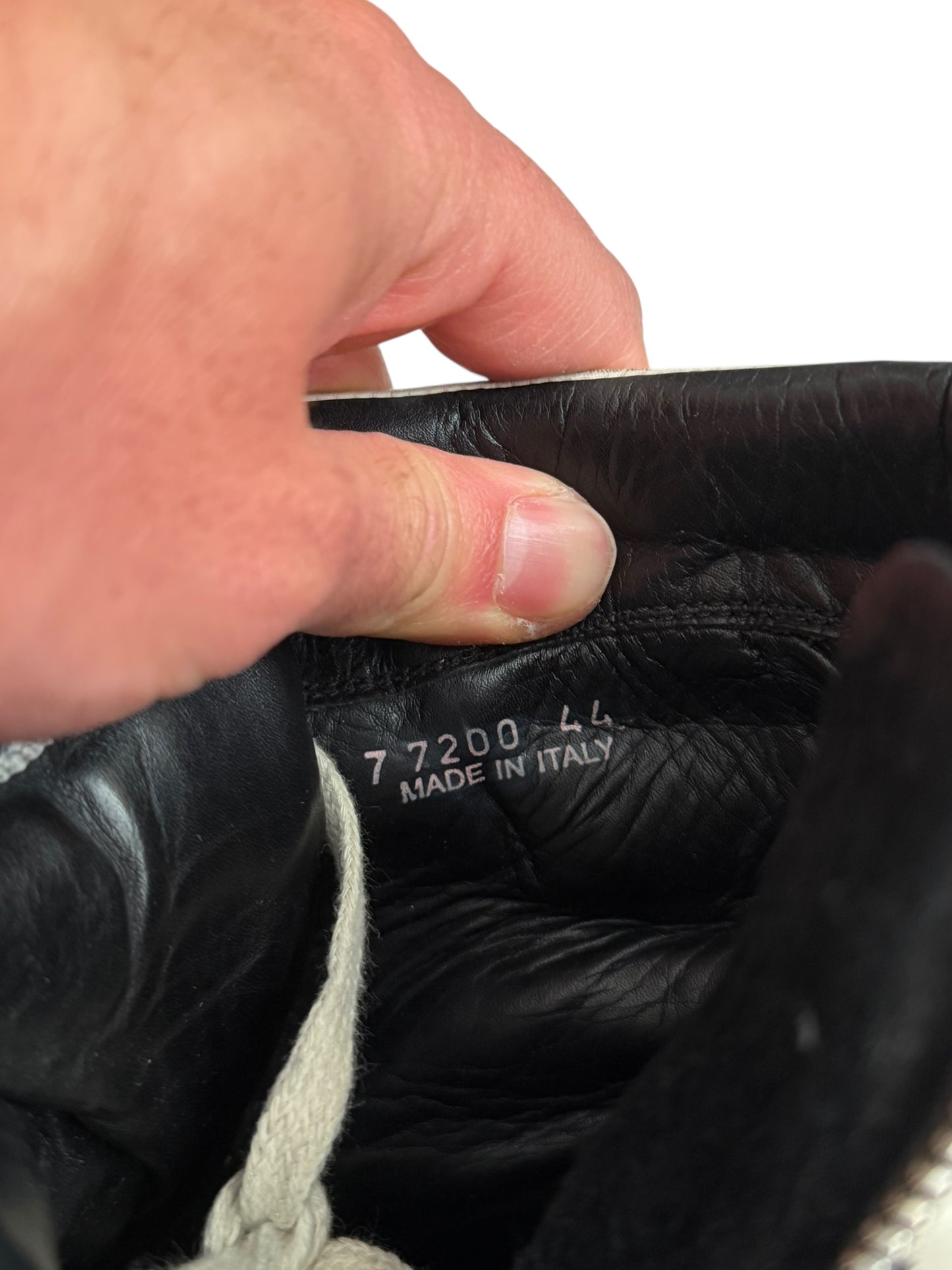 Blistered Suede Leather Geobasket