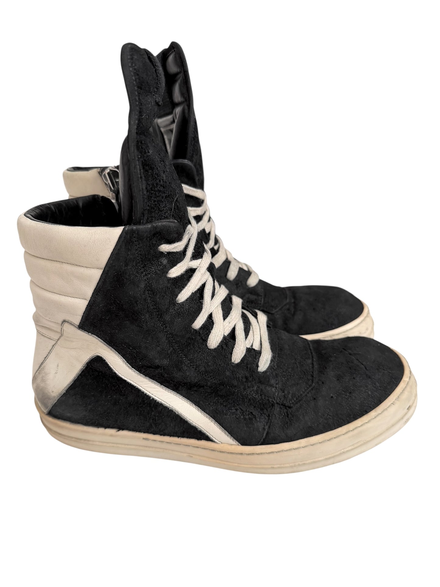 Blistered Suede Leather Geobasket