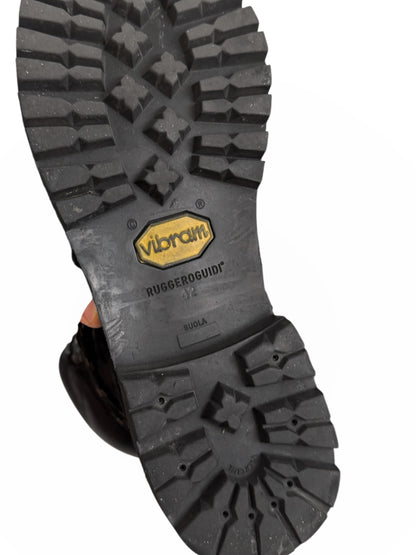 19 Rugged Hiking Mountain Reverse Leather Boot