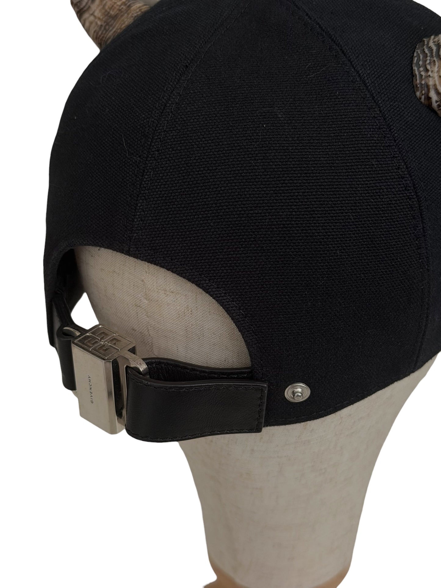 Runway 4G Horn Canvas Hat