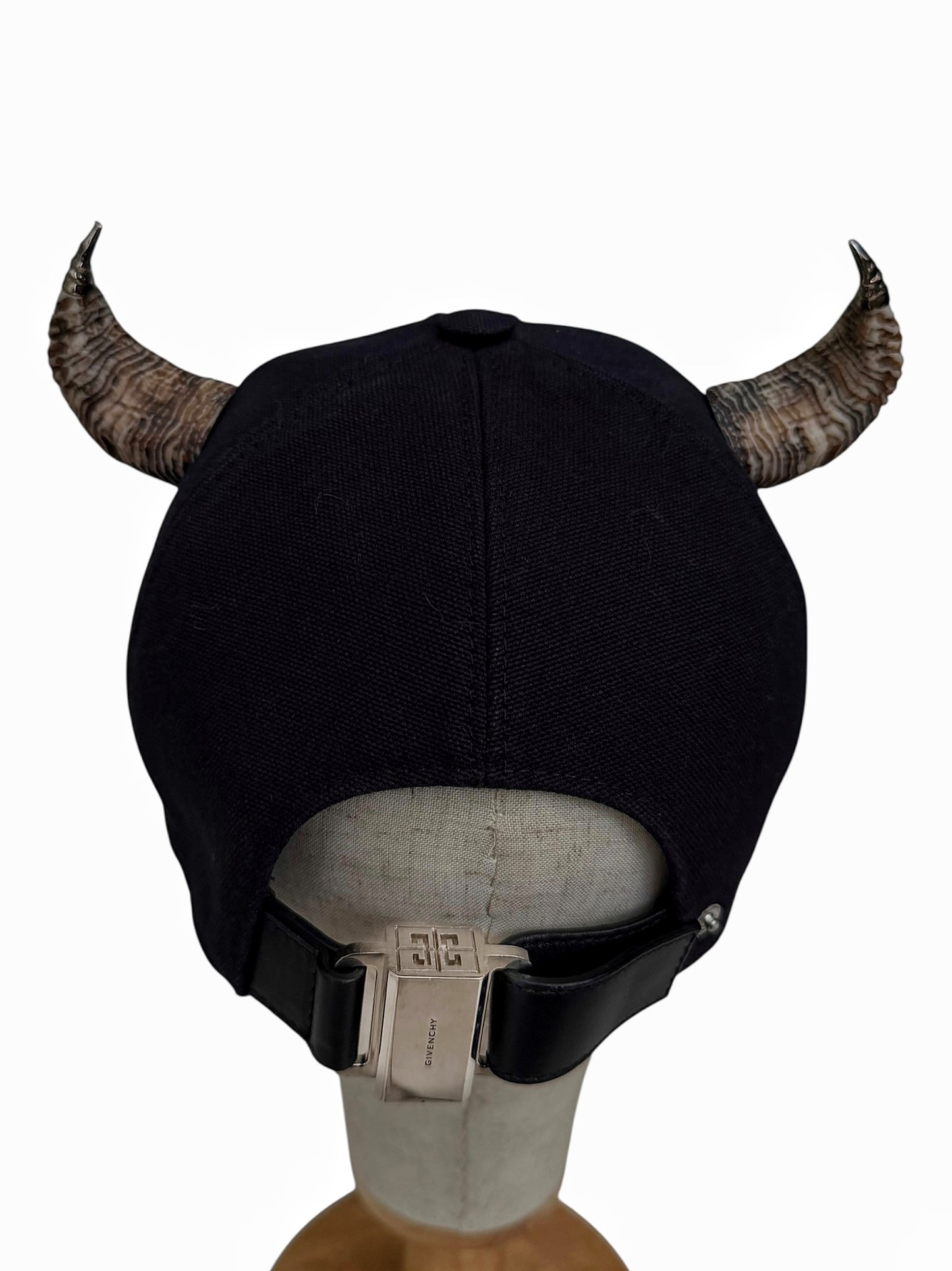 Runway 4G Horn Canvas Hat