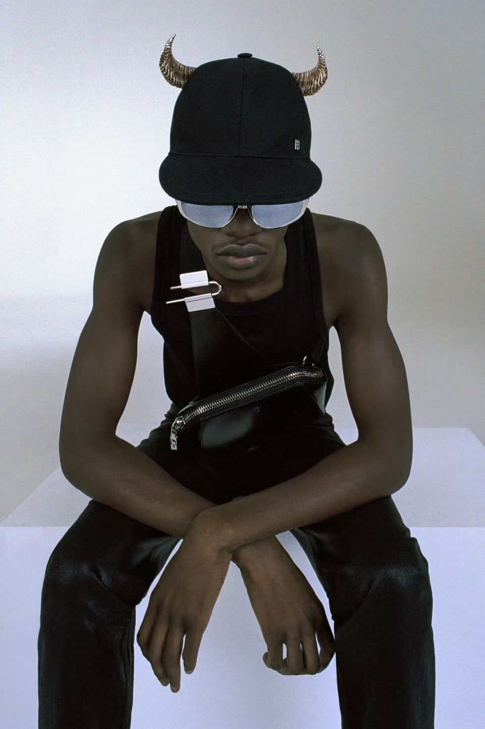 Runway 4G Horn Canvas Hat