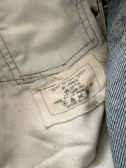 Sample Levi Boro Distressed 34 Lounge