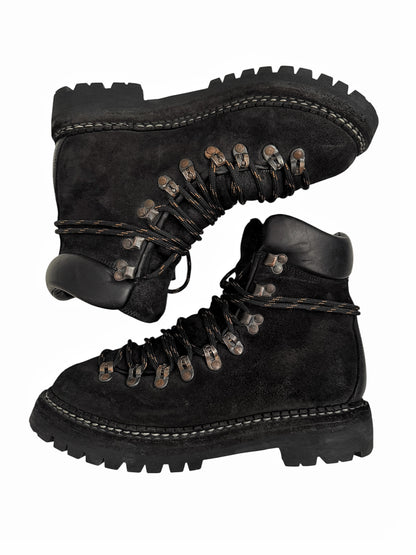 19 Rugged Hiking Mountain Reverse Leather Boot