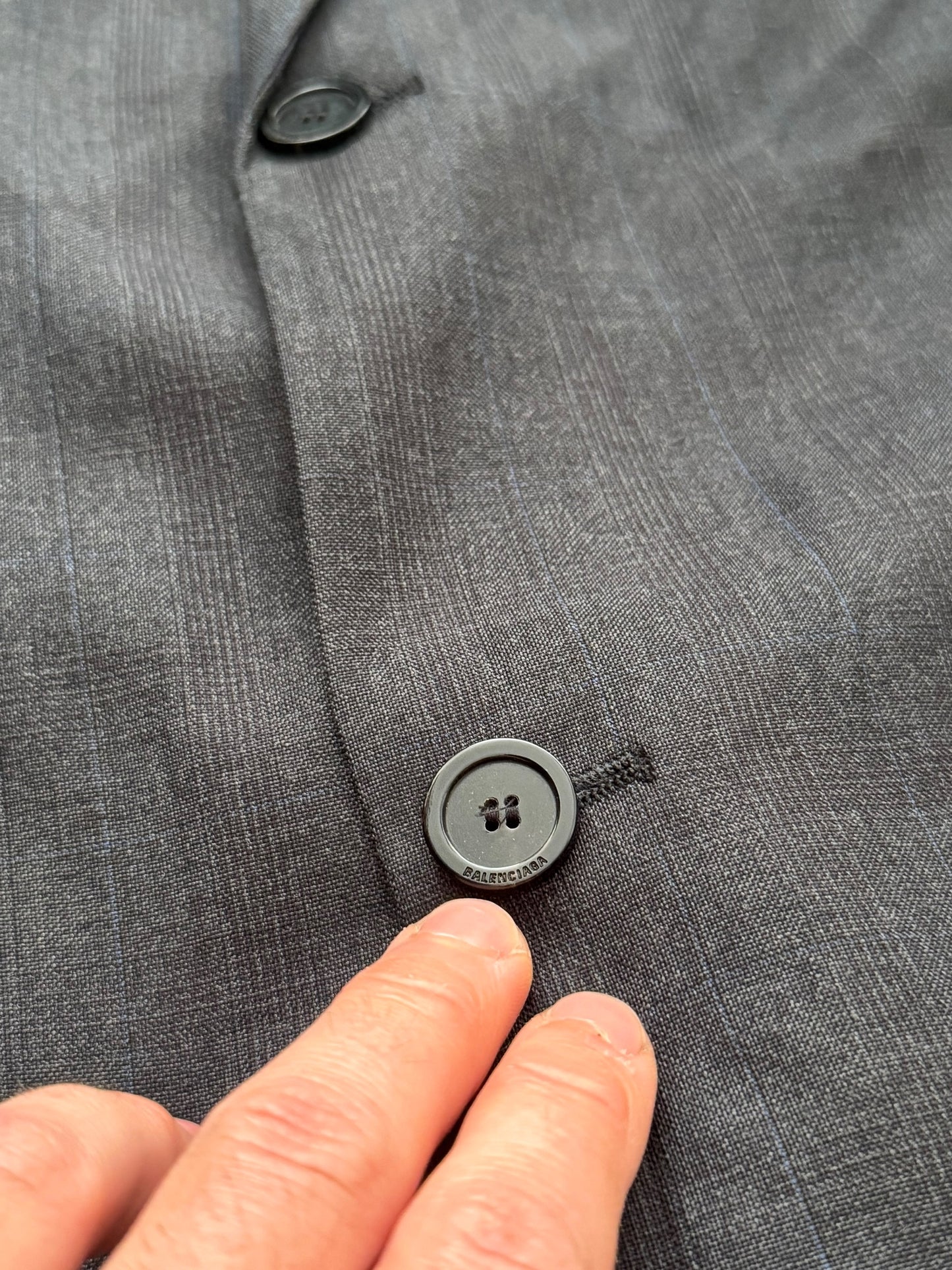 Apparel Rentals Light Suit Set