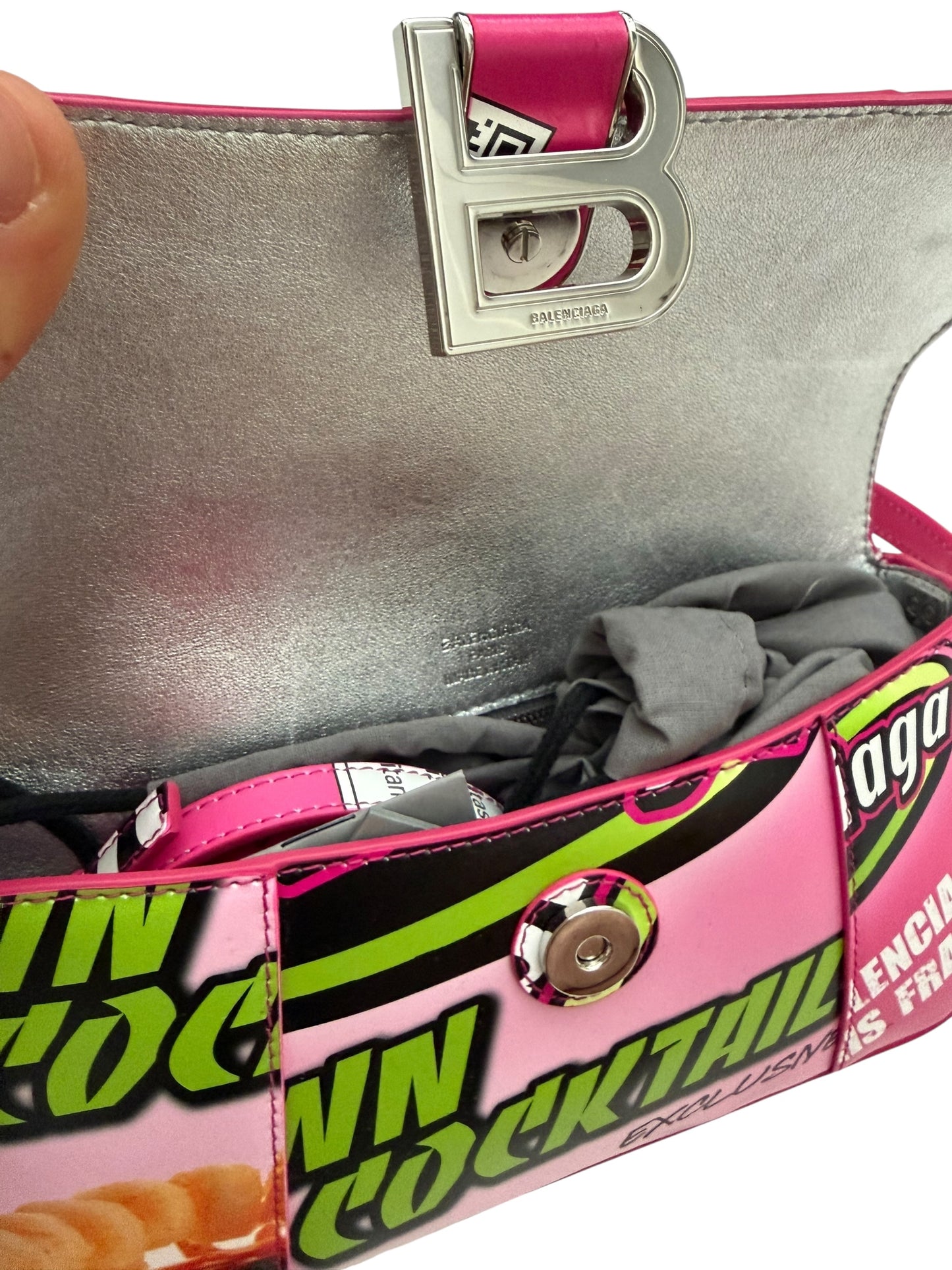Hourglass Chip Print Pink Purse w/ Strap
