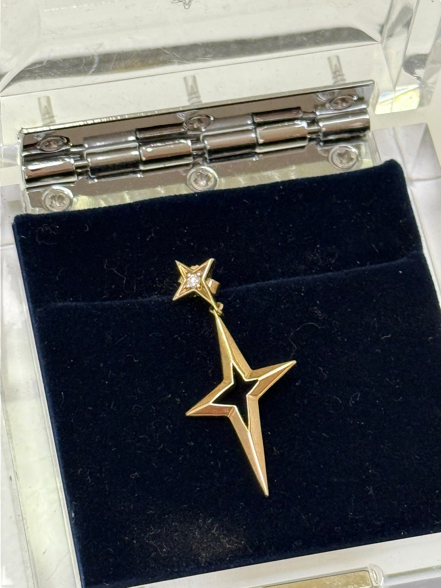 9k Gold Solitaire Diamond Earring