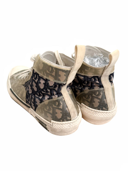 B23 Navy Hightop Sneaker