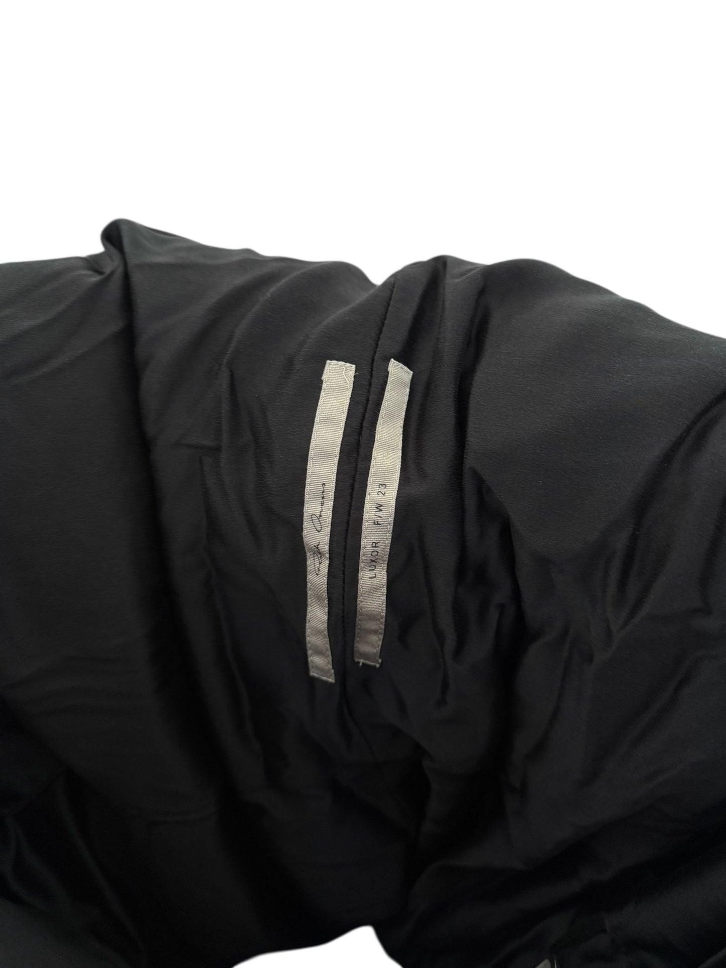 2023 Luxor Donut Cowl Wrap Silk Down Top