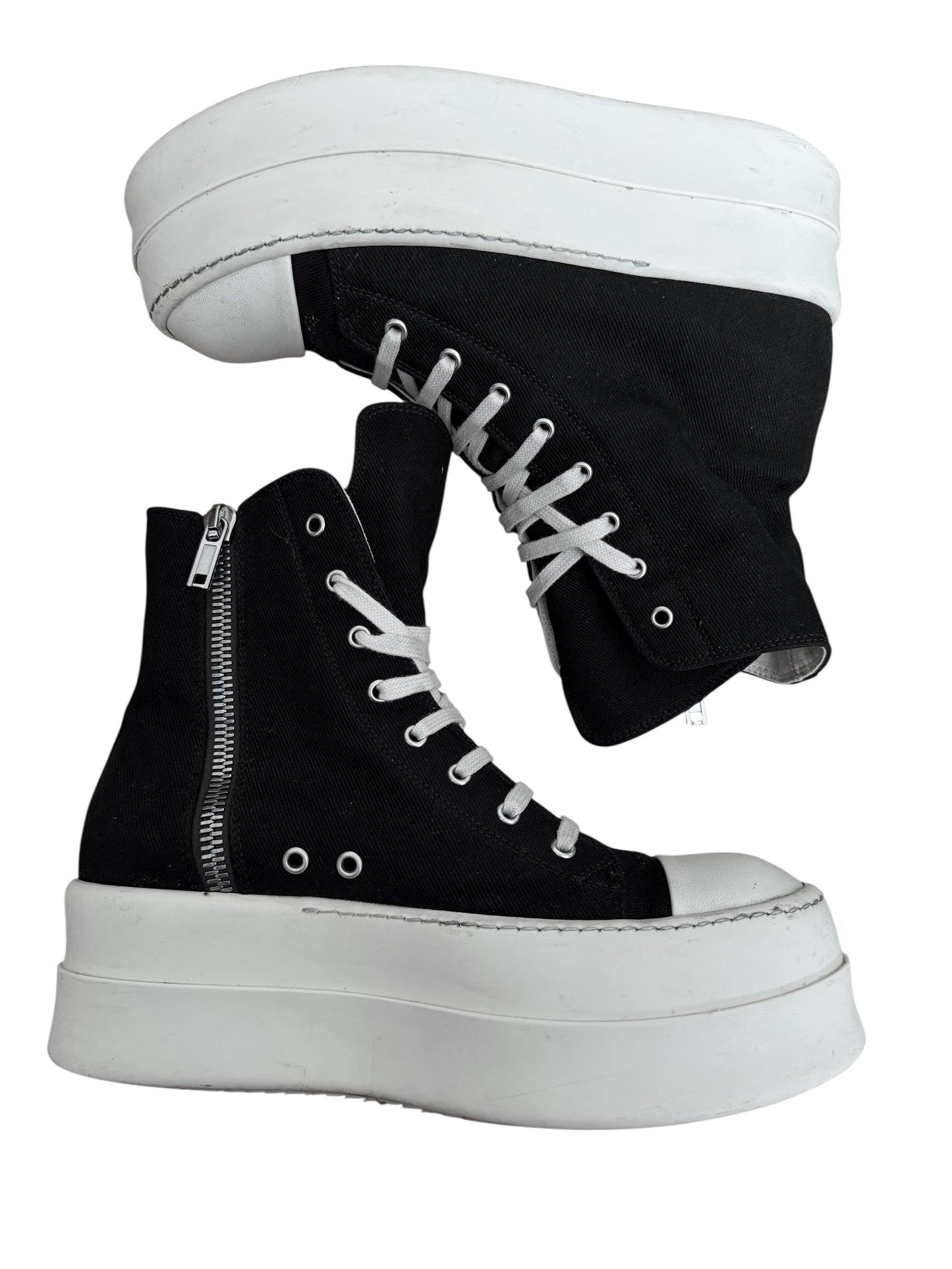 Mega Bumper Black Canvas Ramones