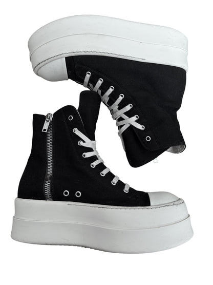 Mega Bumper Black Canvas Ramones