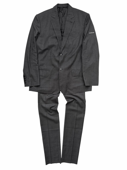 Apparel Rentals Light Suit Set