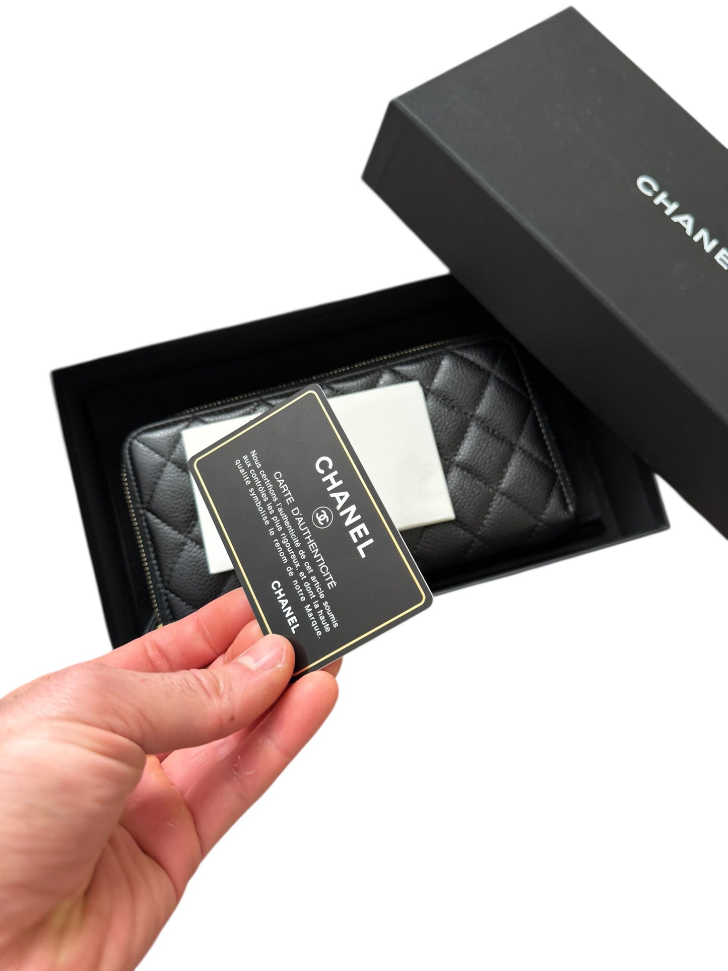 Caviar Pebble Grain Leather Zip Wallet