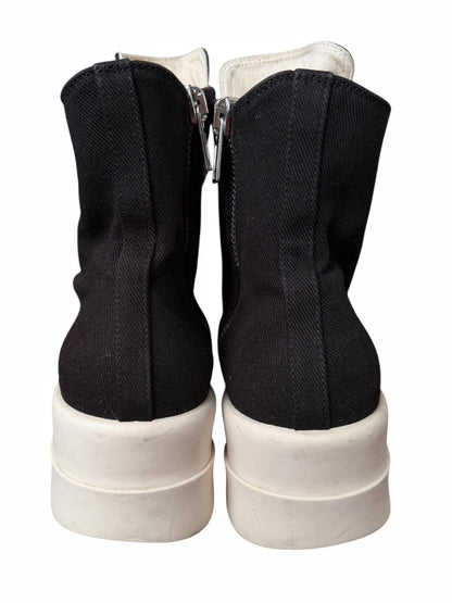 Mega Bumper Black Canvas Ramones