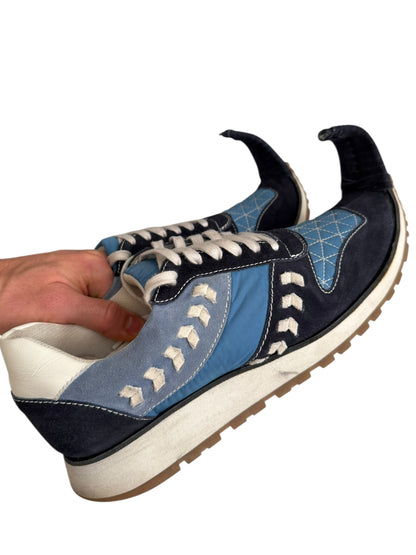 Dinosaur “Elf” Pointy Toe Sneaker