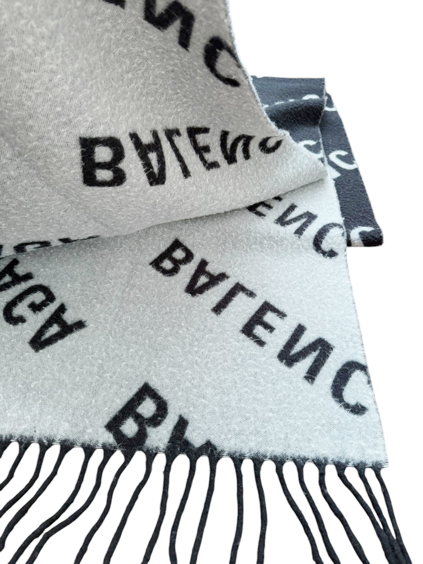 Giant Wool Allover Scarf