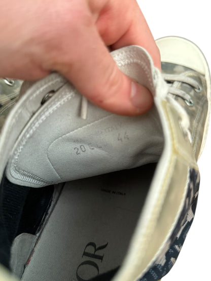 B23 Navy Hightop Sneaker