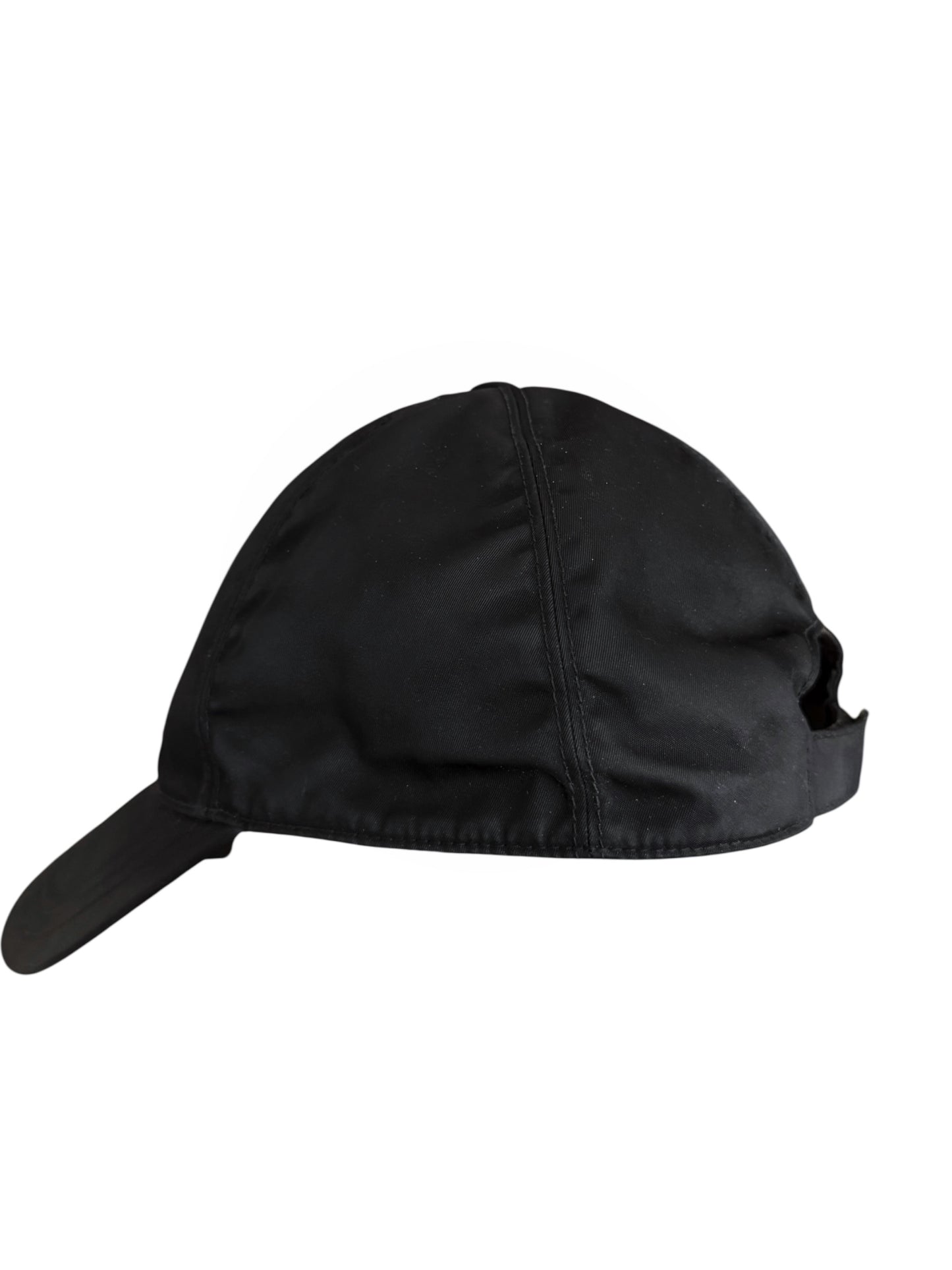 Badge Re-Nylon Black Cap