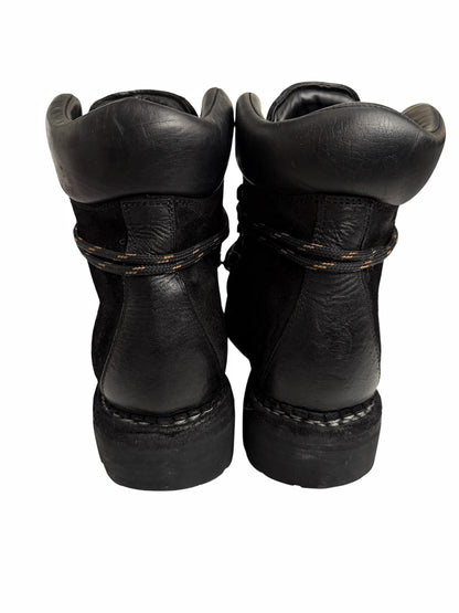 19 Rugged Hiking Mountain Reverse Leather Boot