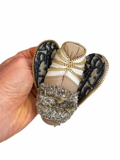 Trotter Bee Bag Charm “R”