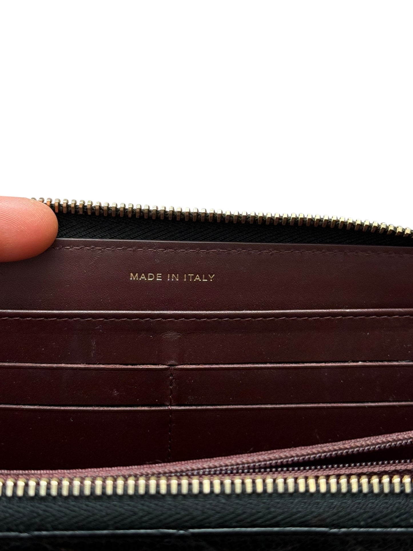 Caviar Pebble Grain Leather Zip Wallet