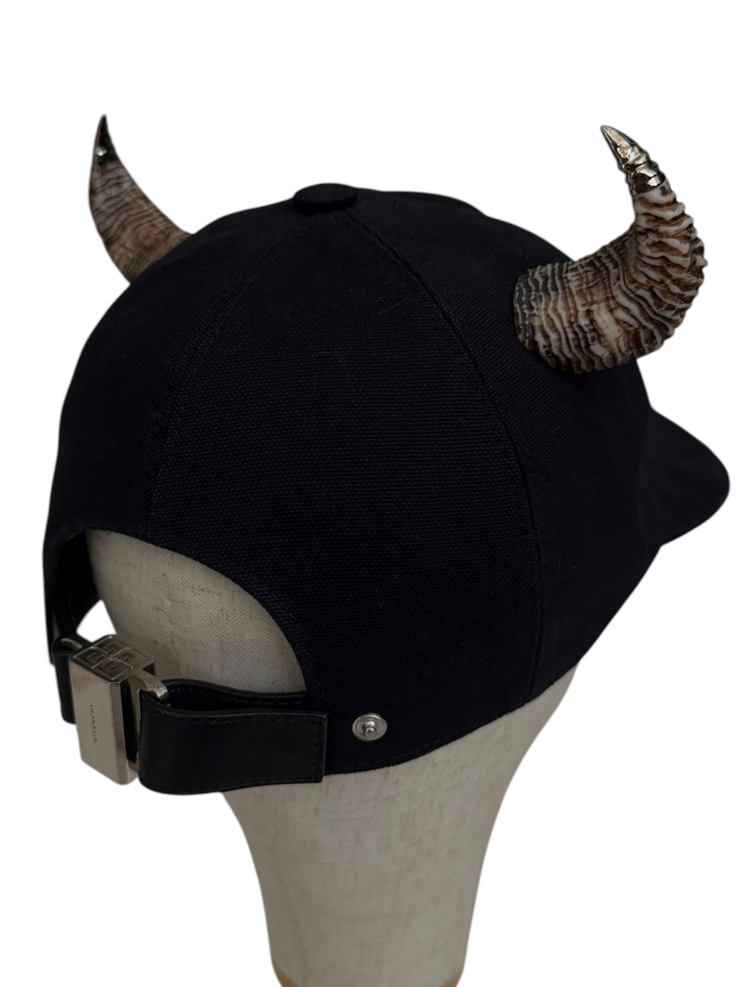 Runway 4G Horn Canvas Hat
