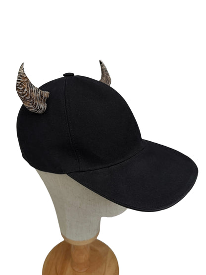 Runway 4G Horn Canvas Hat