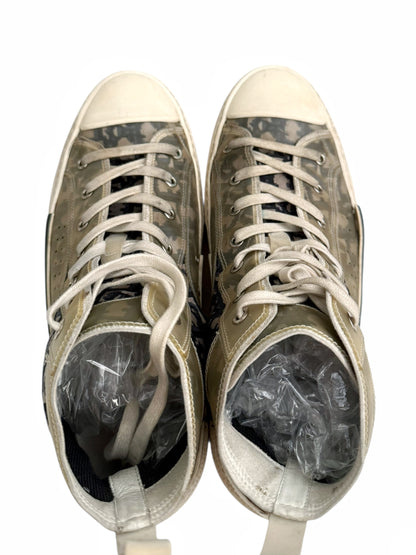 B23 Navy Hightop Sneaker