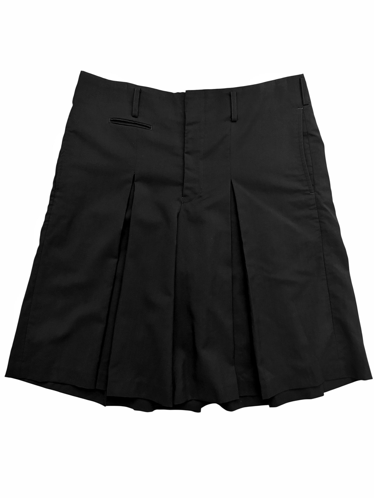2013 Pleated Black Gabardine Shortd