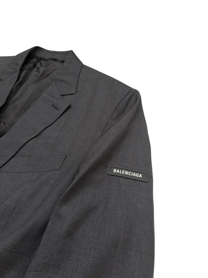 Apparel Rentals Light Suit Set