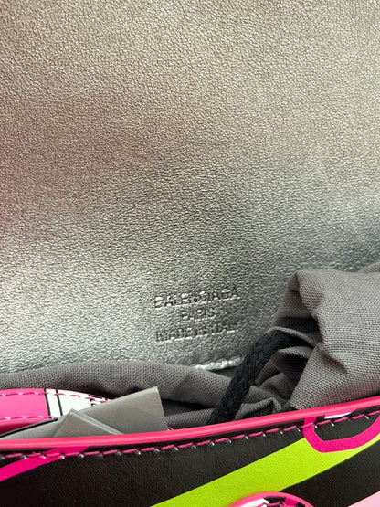 Hourglass Chip Print Pink Purse w/ Strap