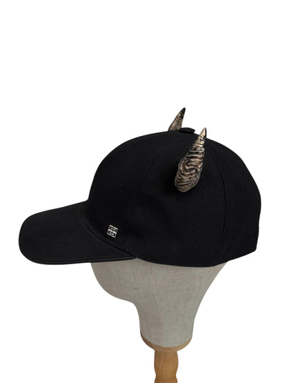 Runway 4G Horn Canvas Hat