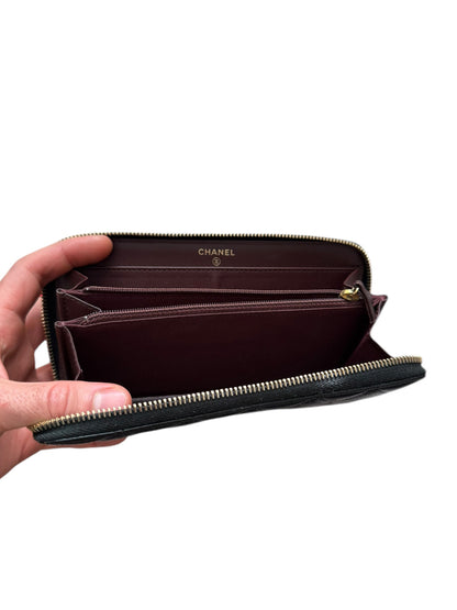 Caviar Pebble Grain Leather Zip Wallet