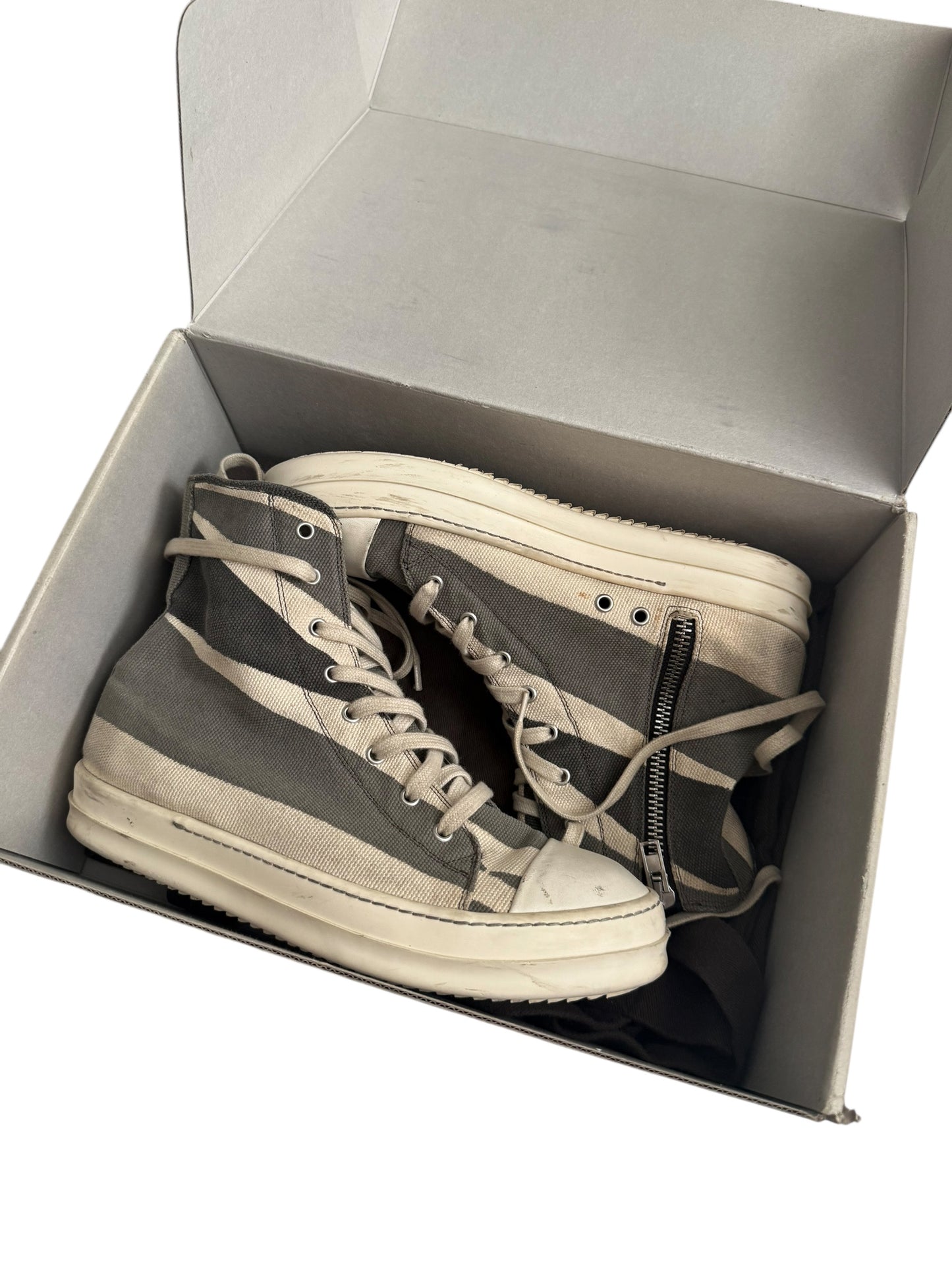 2013 Geometric Canvas Ramones High