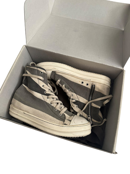 2013 Geometric Canvas Ramones High