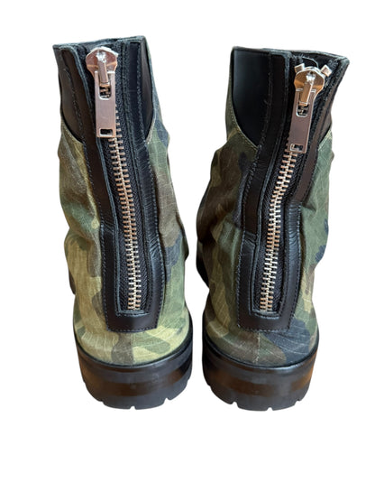 Camo Distressed Ripstop Marathon Boot