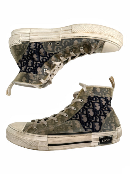 B23 Navy Hightop Sneaker