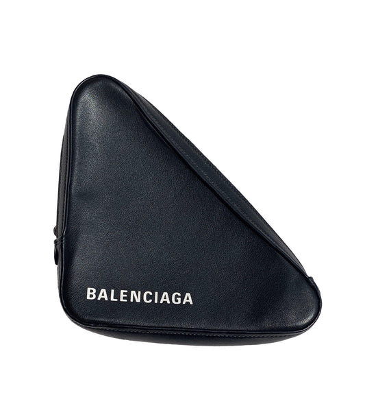 SS17 Triangle Medium Pochette