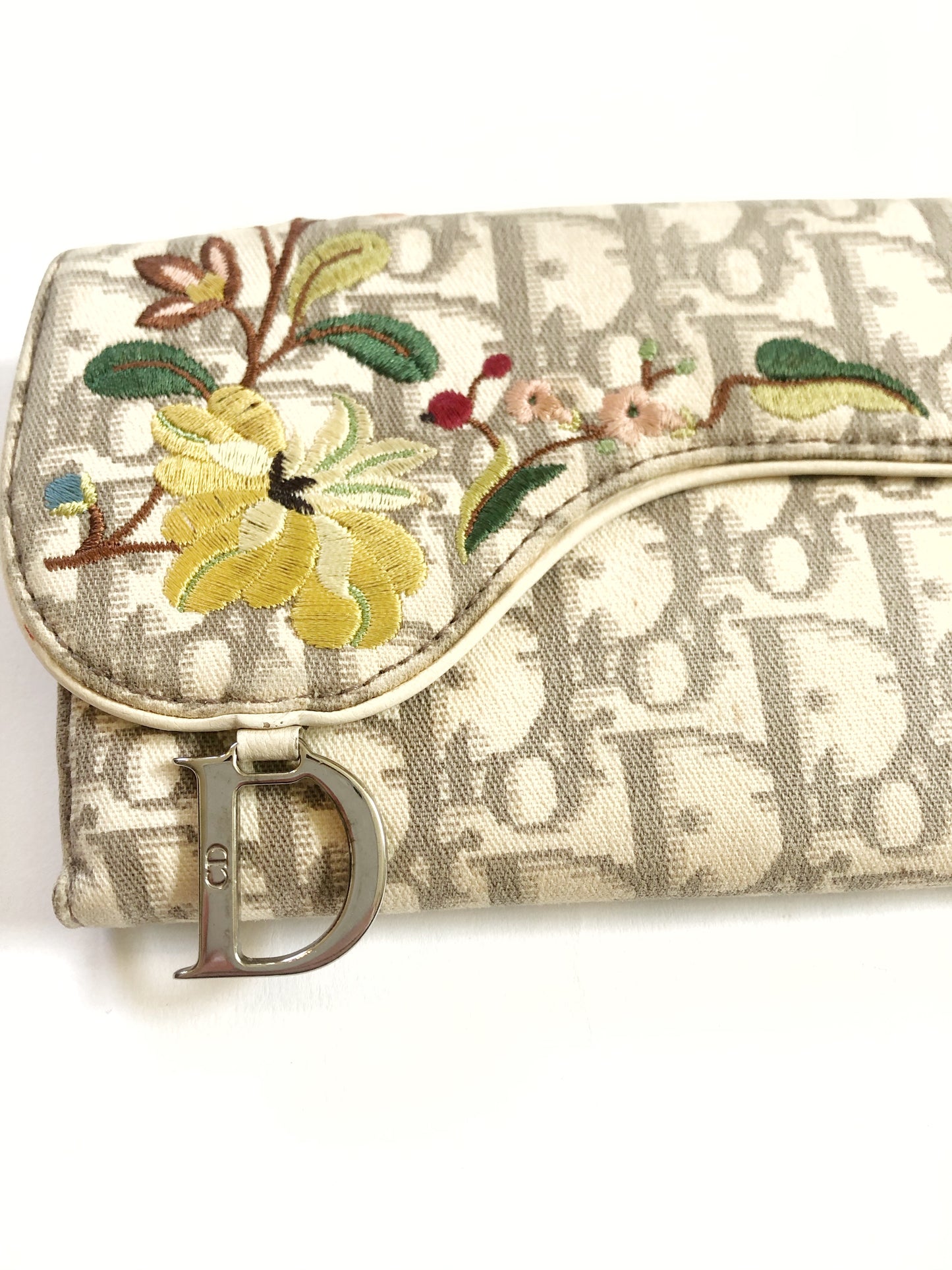 Vintage Flower Trotter Wallet