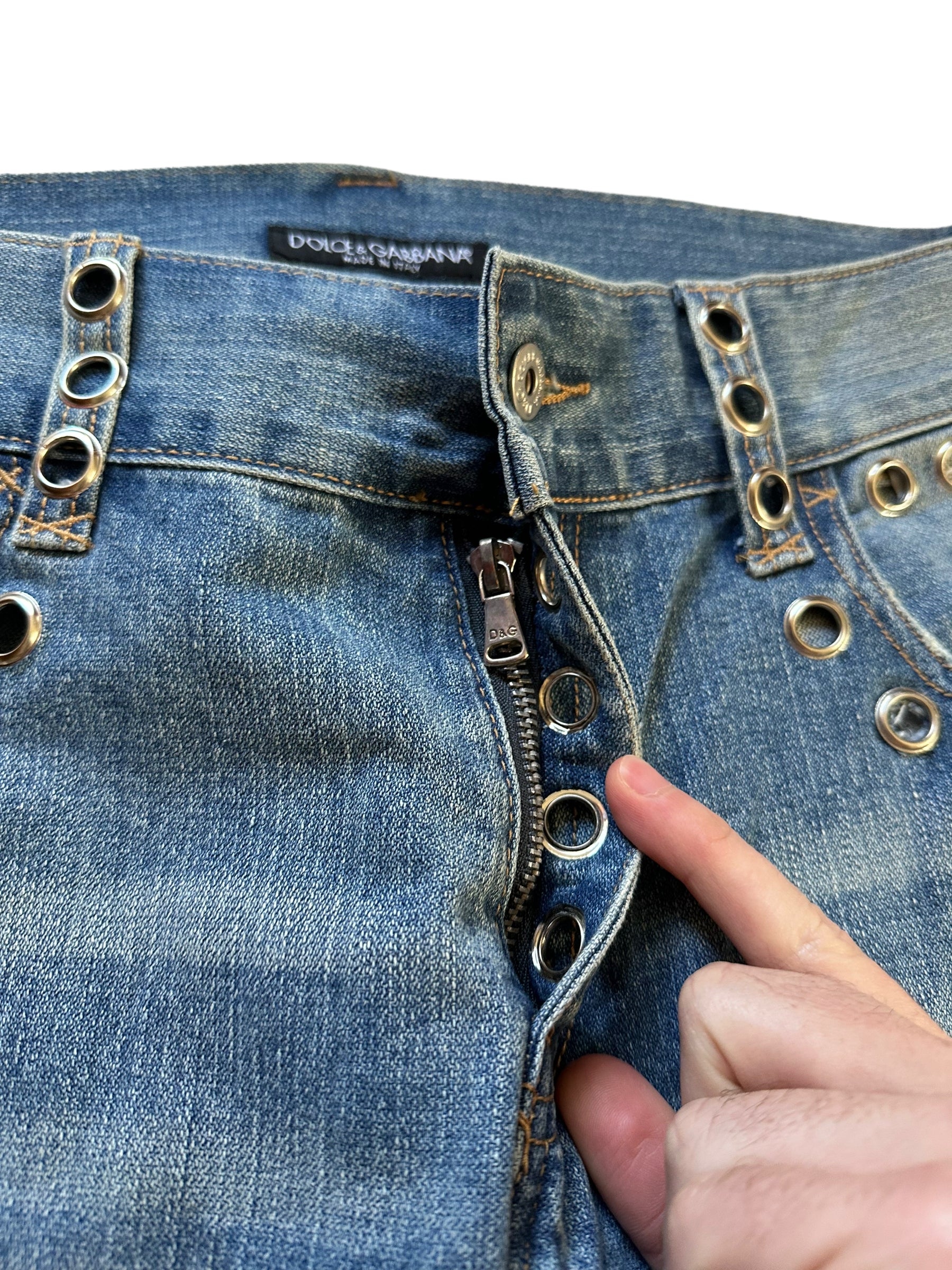 Eyelet Distressed Denim – Archive Reloaded