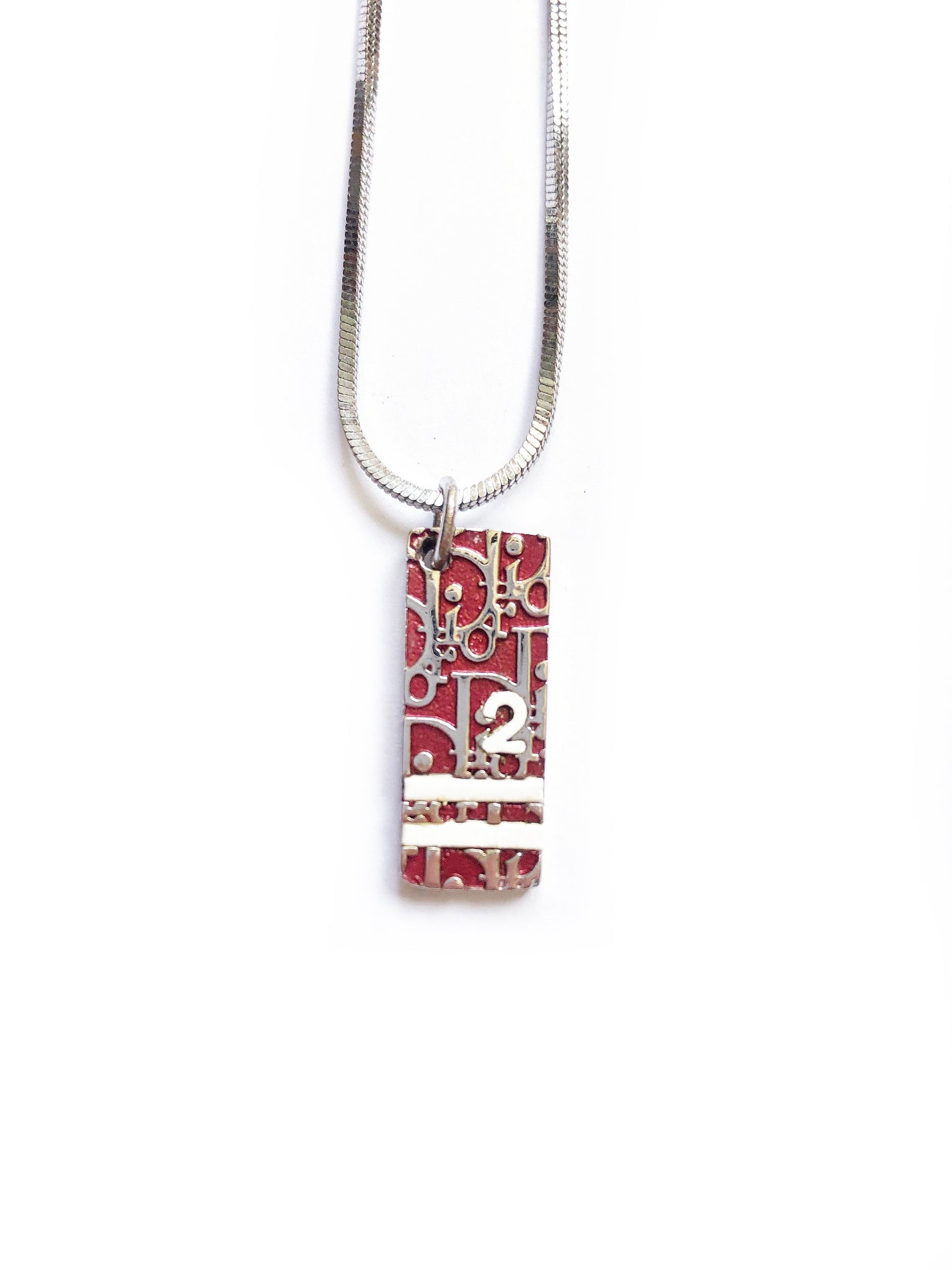 Red Trotter Pendant Chain